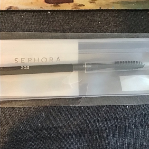 Sephora Eyes and Brows Brushes with Holographic Face and cheek palette - Picture 4 of 11